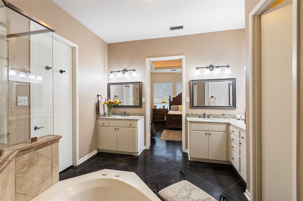 1340 Fairlakes Pointe Drive Property Photo 28