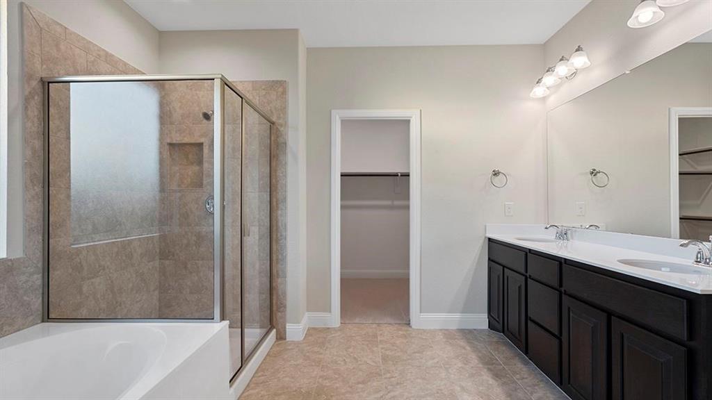 1006 Summer Grove Drive Property Photo 19