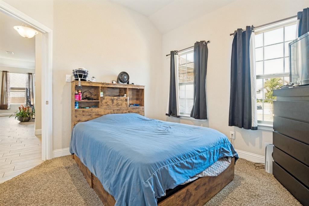 1006 Summer Grove Drive Property Photo 24