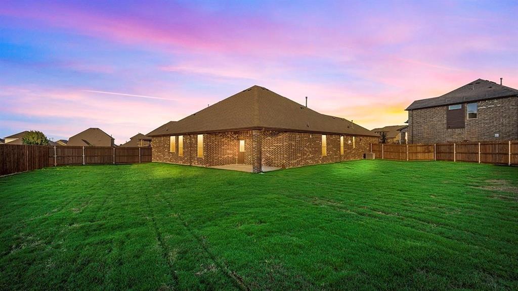 1006 Summer Grove Drive Property Photo 31