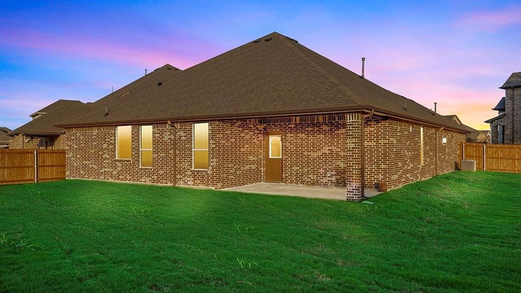 1006 Summer Grove Drive Property Photo 33