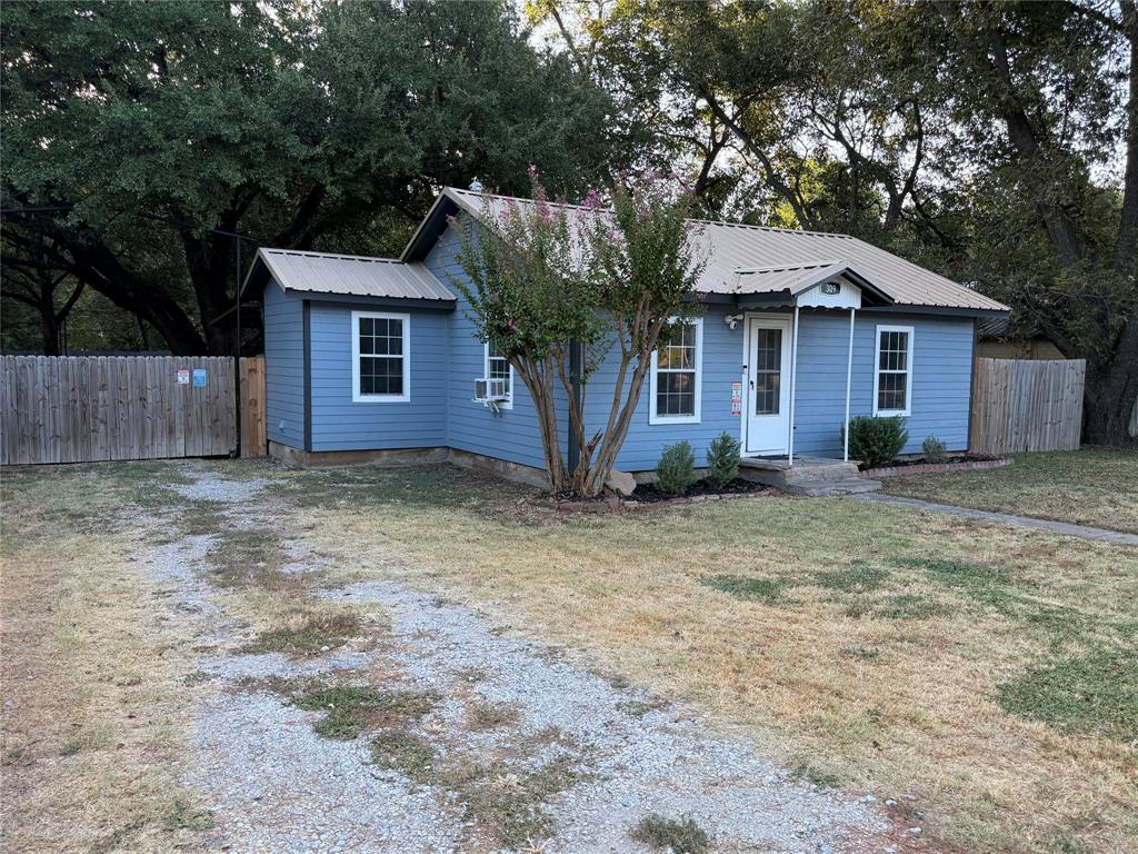 309 S Main Street Property Photo 3