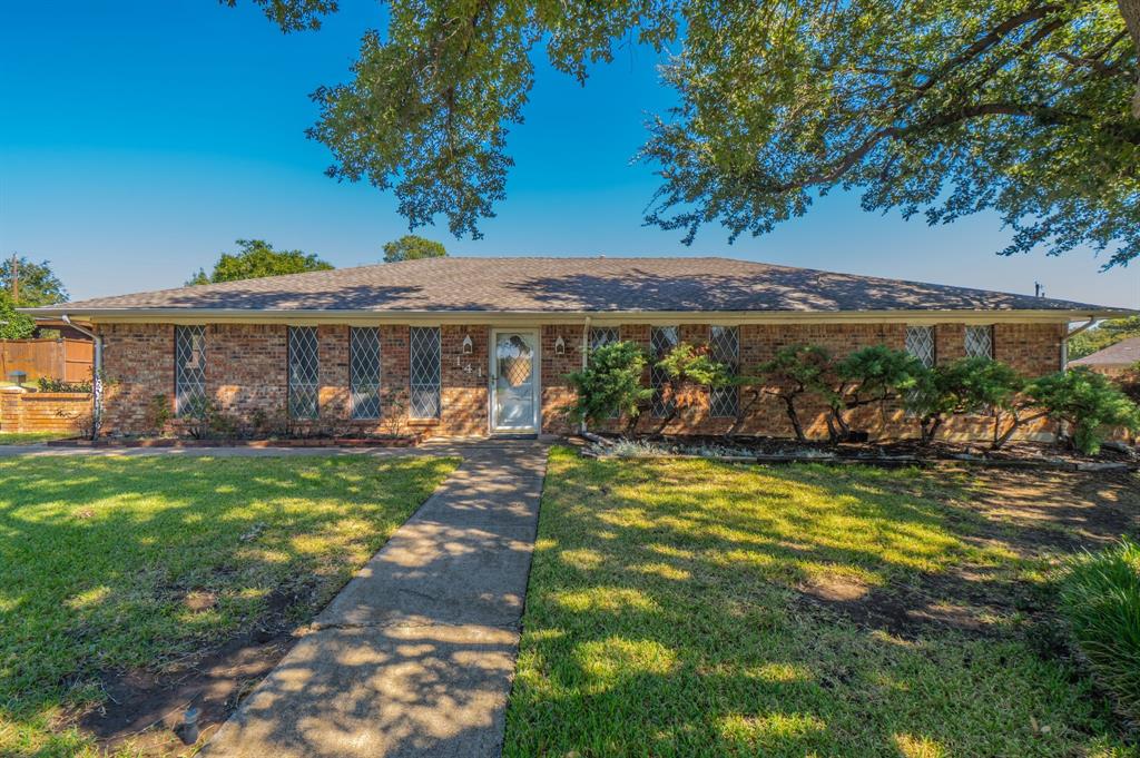 141 Villa Park Drive Property Photo 1