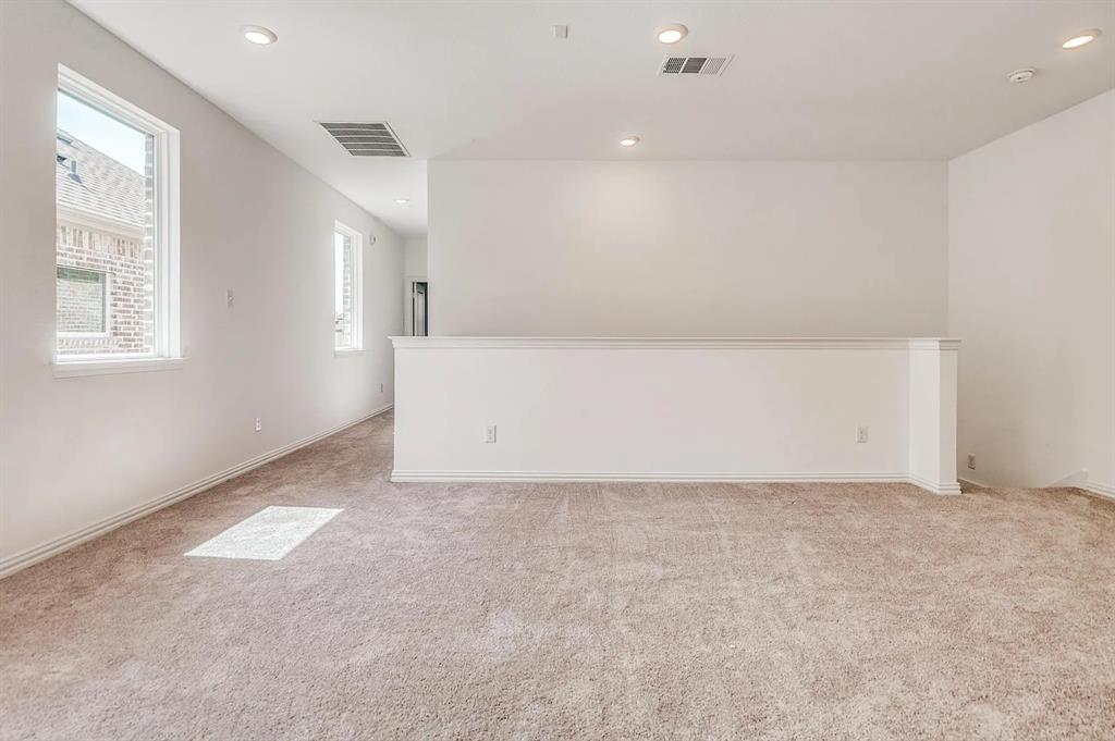 6205 Queens Path Property Photo 17
