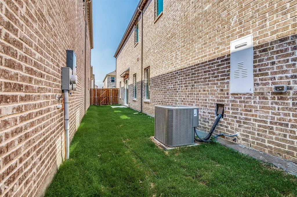 6205 Queens Path Property Photo 29