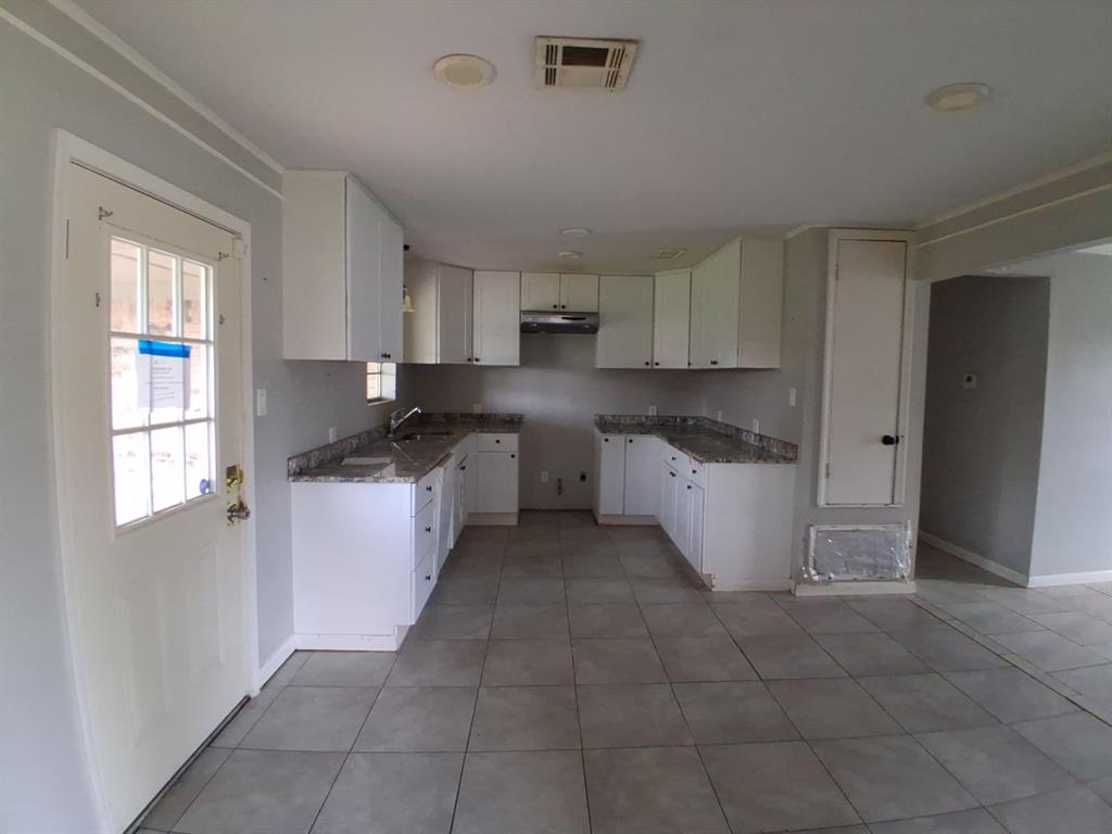 4809 Orchid Circle Property Photo 3