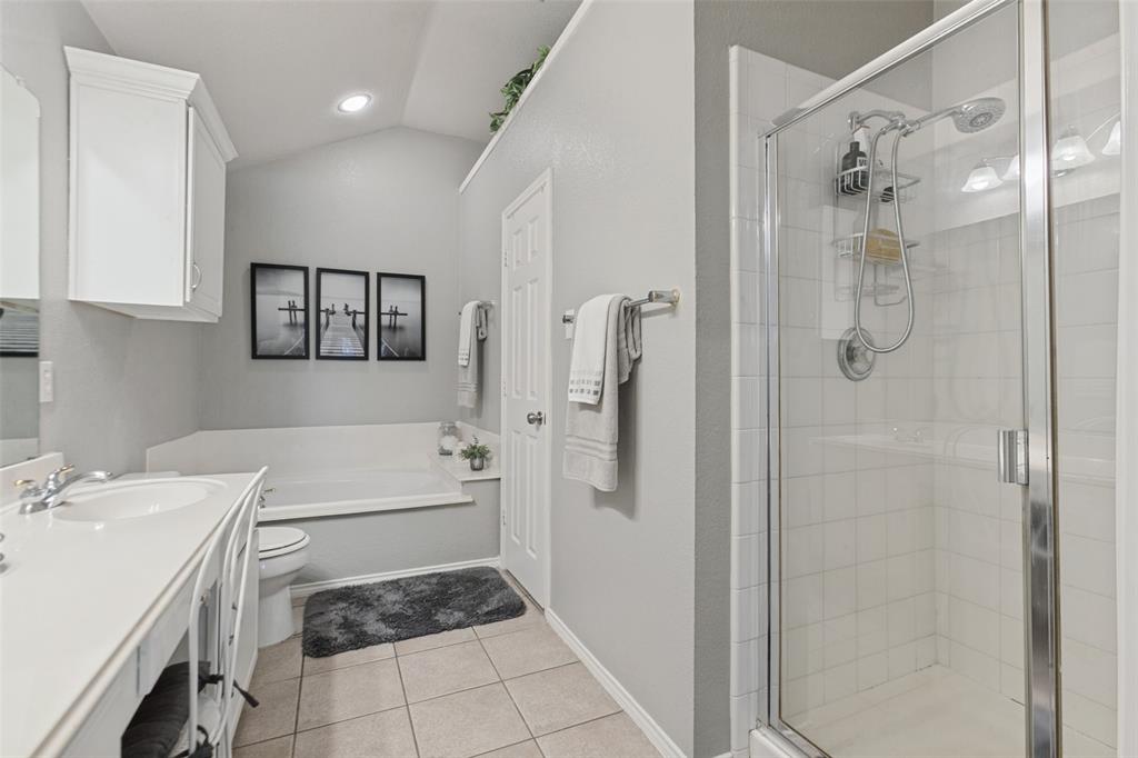 7914 Whispering Tree Lane Property Photo 18