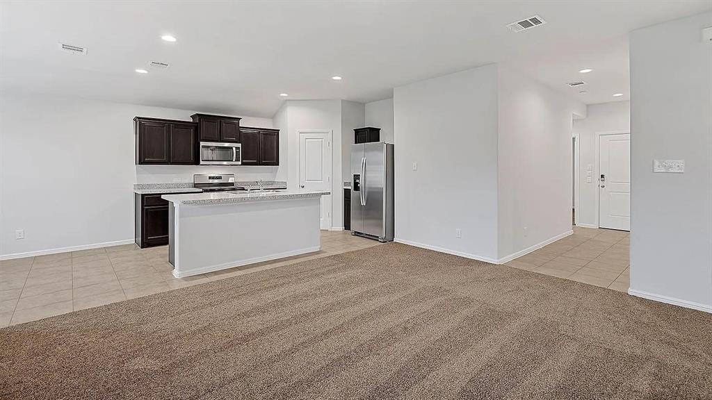 637 Cofer Way Property Photo 4