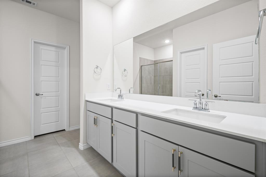 6036 Tudor Place Property Photo 14