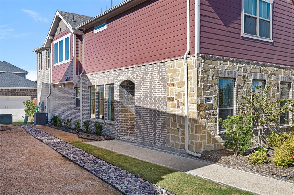 4335 Fall Blossom Drive Property Photo 3