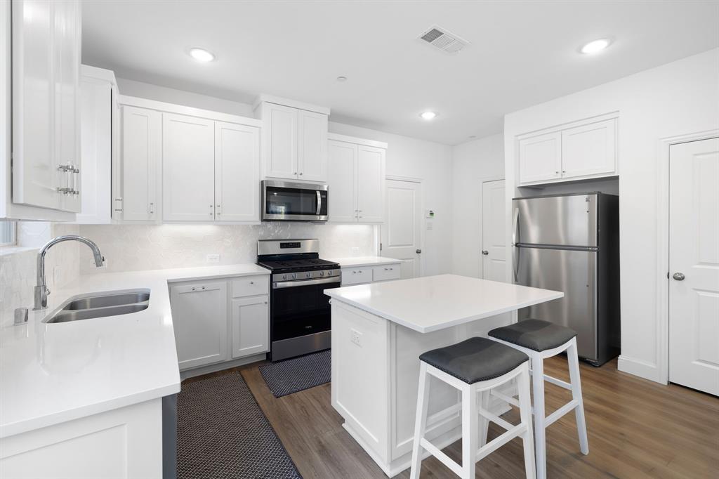 4335 Fall Blossom Drive Property Photo 14