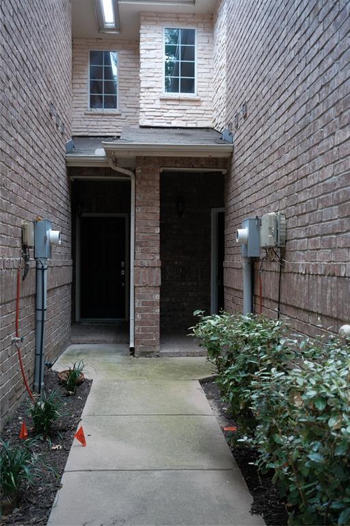 244 Turnberry Lane Property Photo 3