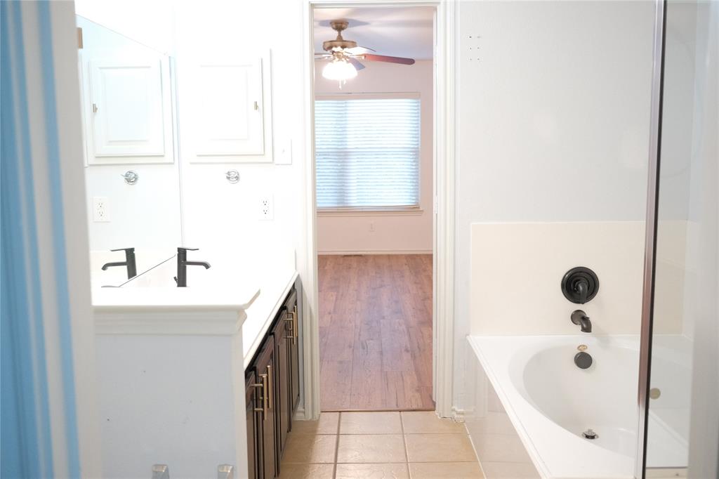 244 Turnberry Lane Property Photo 13
