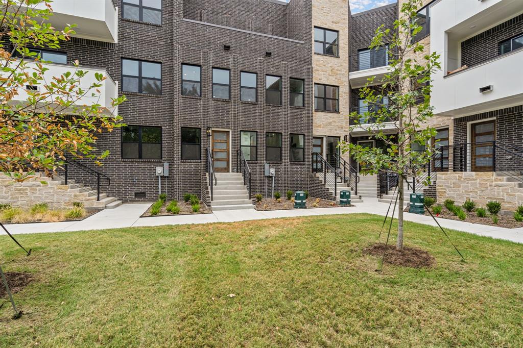 2725 Azalea Park Circle Property Photo 1