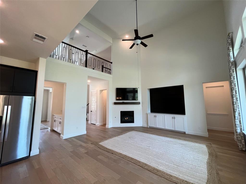 2403 Royal Dove Lane Property Photo 5