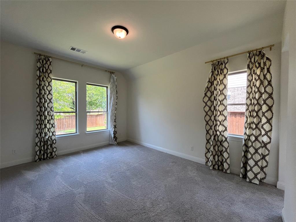 2403 Royal Dove Lane Property Photo 18