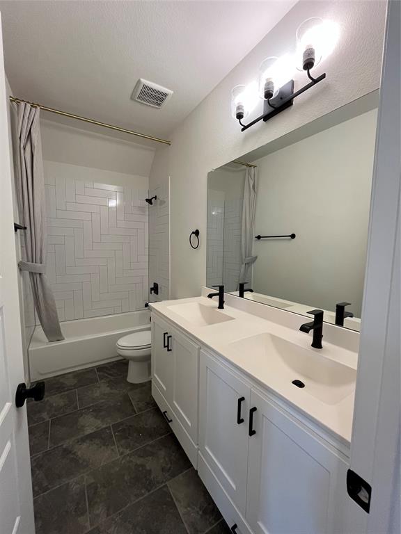 2403 Royal Dove Lane Property Photo 30