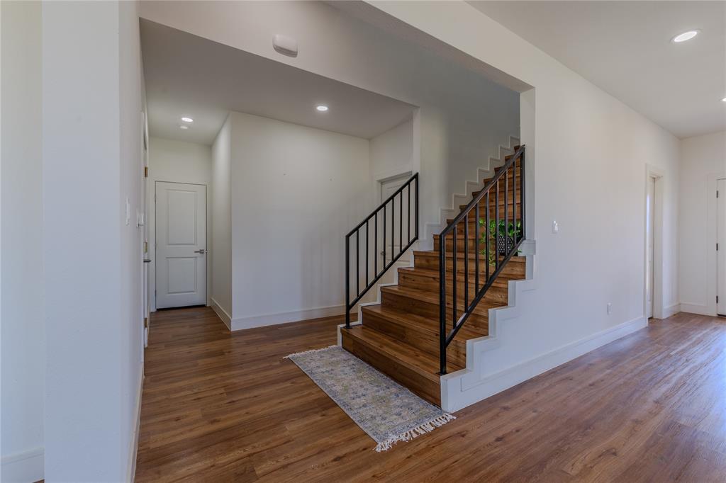 2908 Bliss Meadows Drive Property Photo 8
