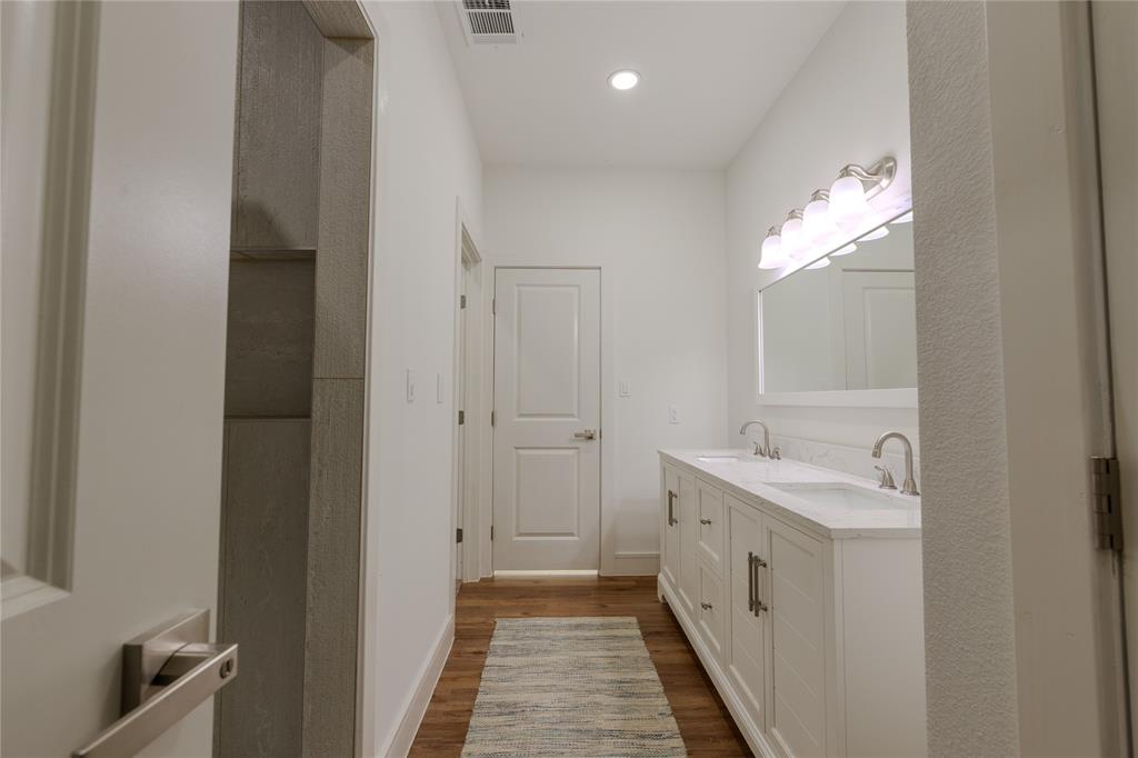 2908 Bliss Meadows Drive Property Photo 13