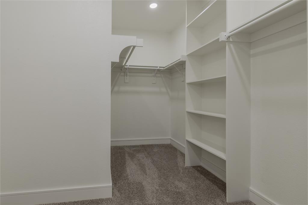 2908 Bliss Meadows Drive Property Photo 15