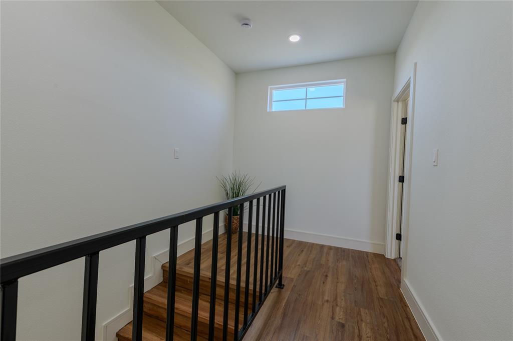 2908 Bliss Meadows Drive Property Photo 19