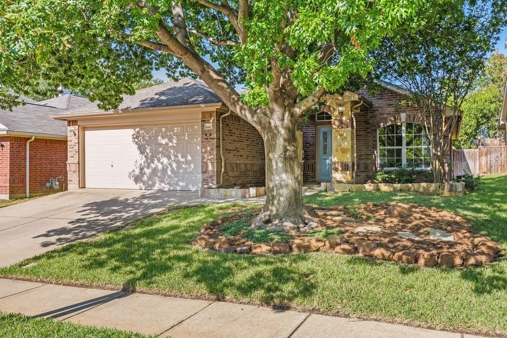 15533 Adlong Drive Property Photo 1