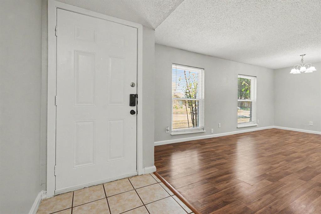 8810 Miami Drive Property Photo 4