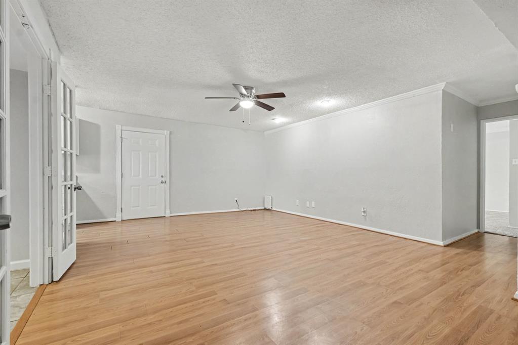 8810 Miami Drive Property Photo 8