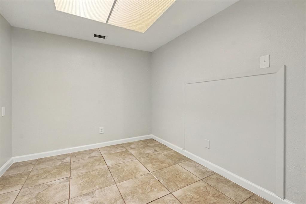 8810 Miami Drive Property Photo 20