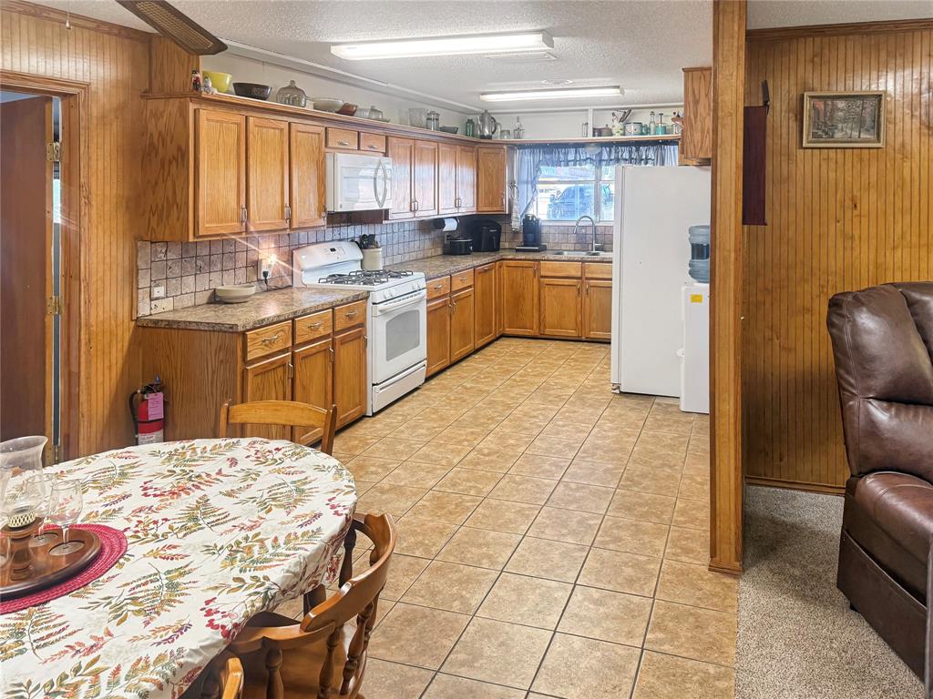 9173 Highway 6 Property Photo 9