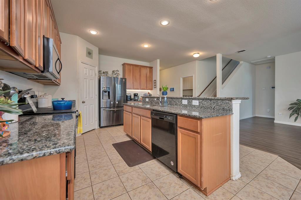 8105 Kurgan Trail Property Photo 3