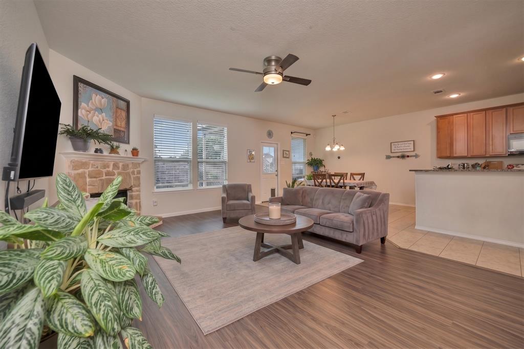 8105 Kurgan Trail Property Photo 8
