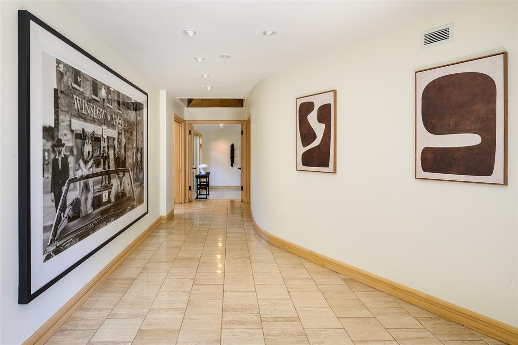 12 Royal Way Property Photo 6