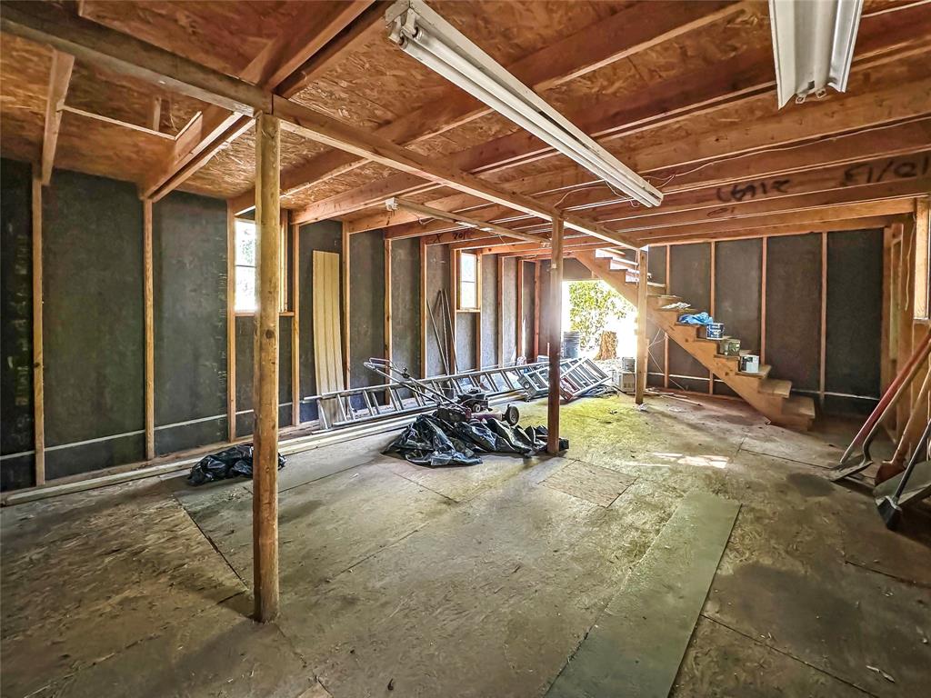825 W Nelson Street Property Photo 25