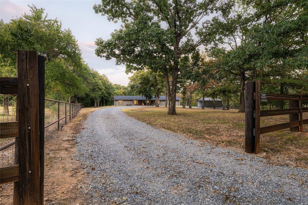 230 Frosty Hollow Road Property Photo 1