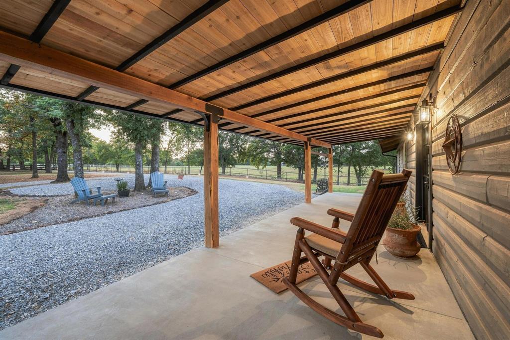 230 Frosty Hollow Road Property Photo 1