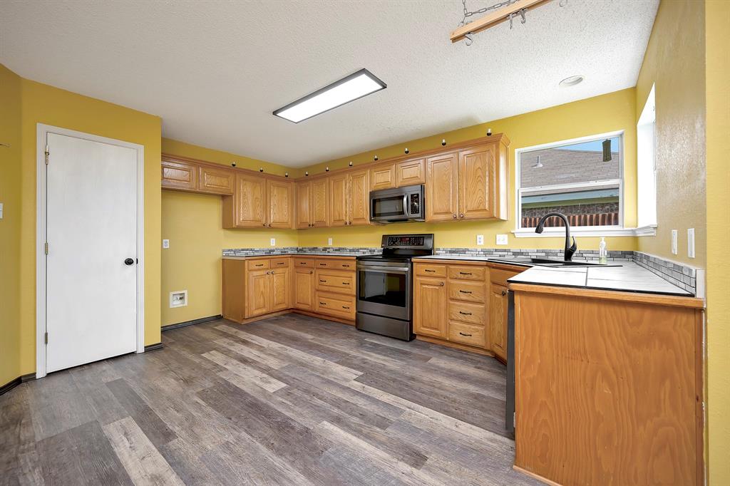 509 Birch Street Property Photo 9