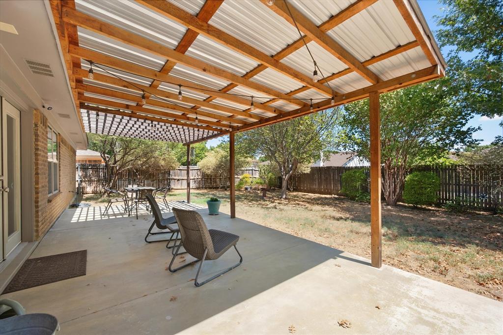2709 Burnwood Court Property Photo 24