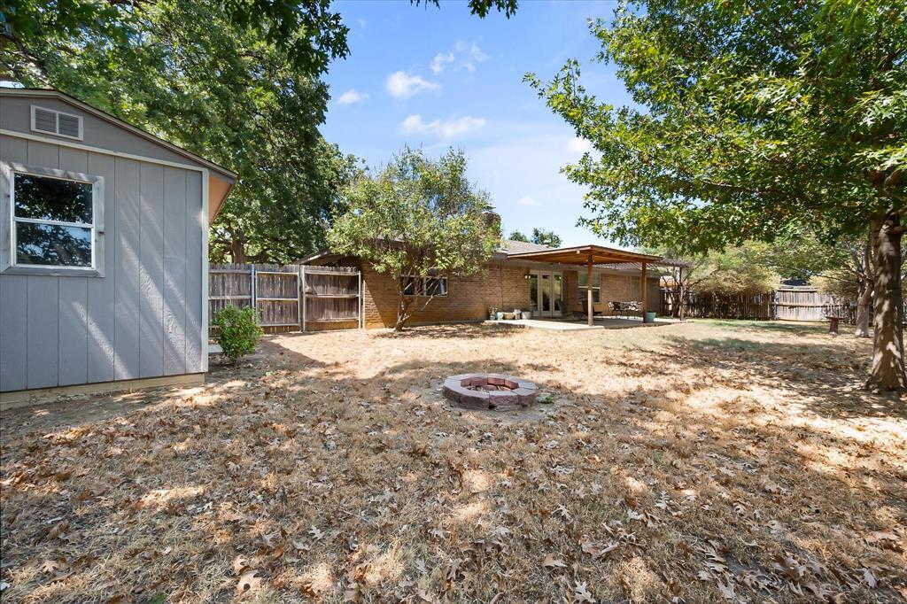 2709 Burnwood Court Property Photo 27