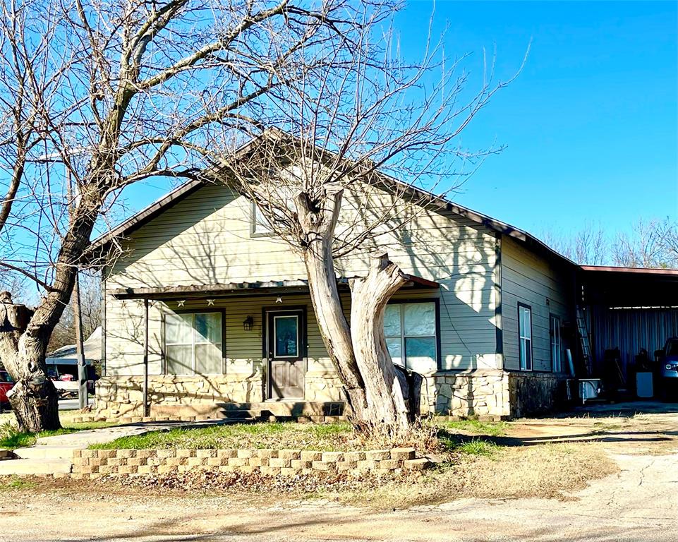 209 N Bowie Street Property Photo 1