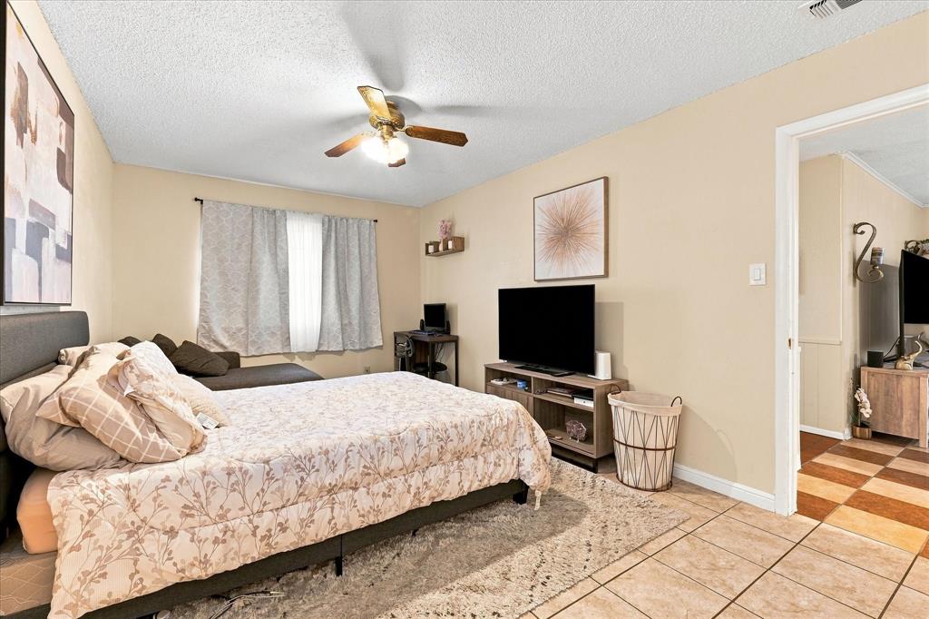 1813 Barron Lane Property Photo 13