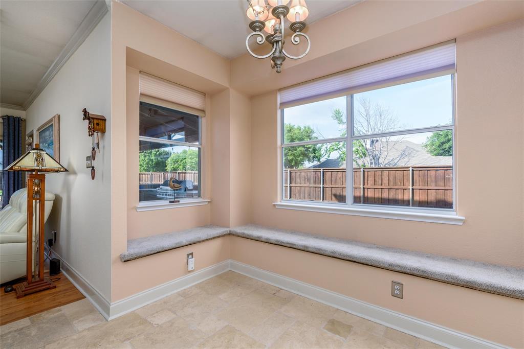 5800 Pine Ridge Boulevard Property Photo 8