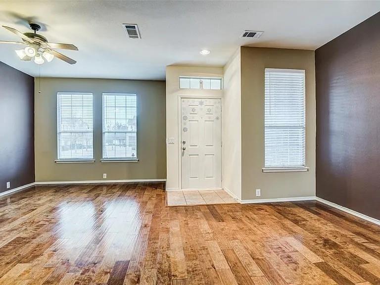 2742 Olympic Park Drive Property Photo 4