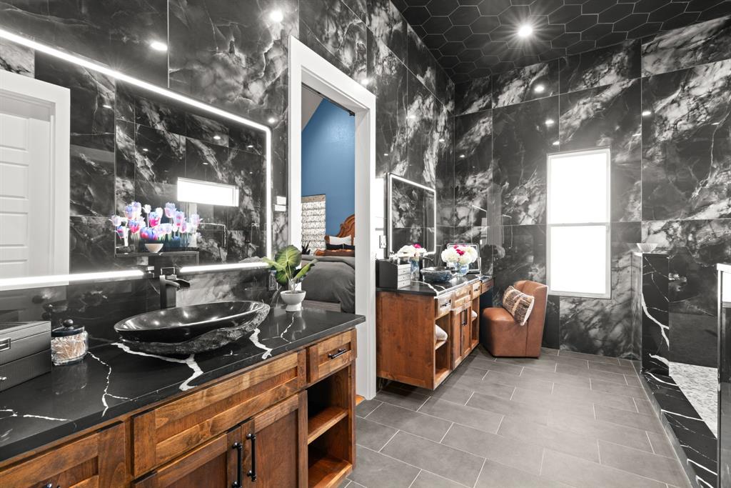210 Wren View Property Photo 18