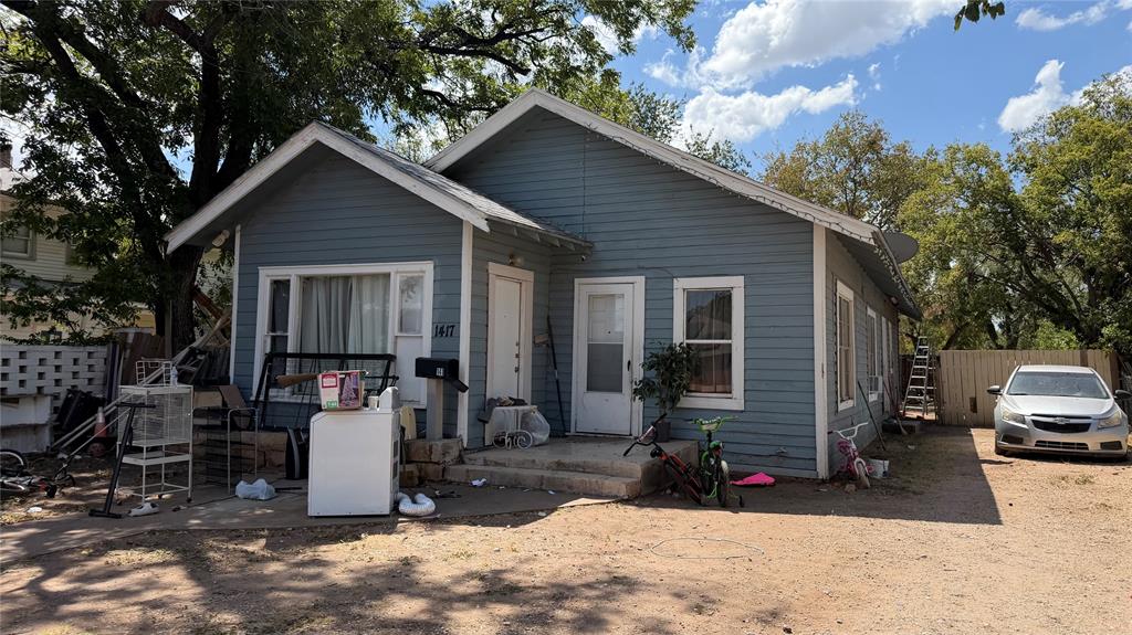 1417 S 9th Street Property Photo 1