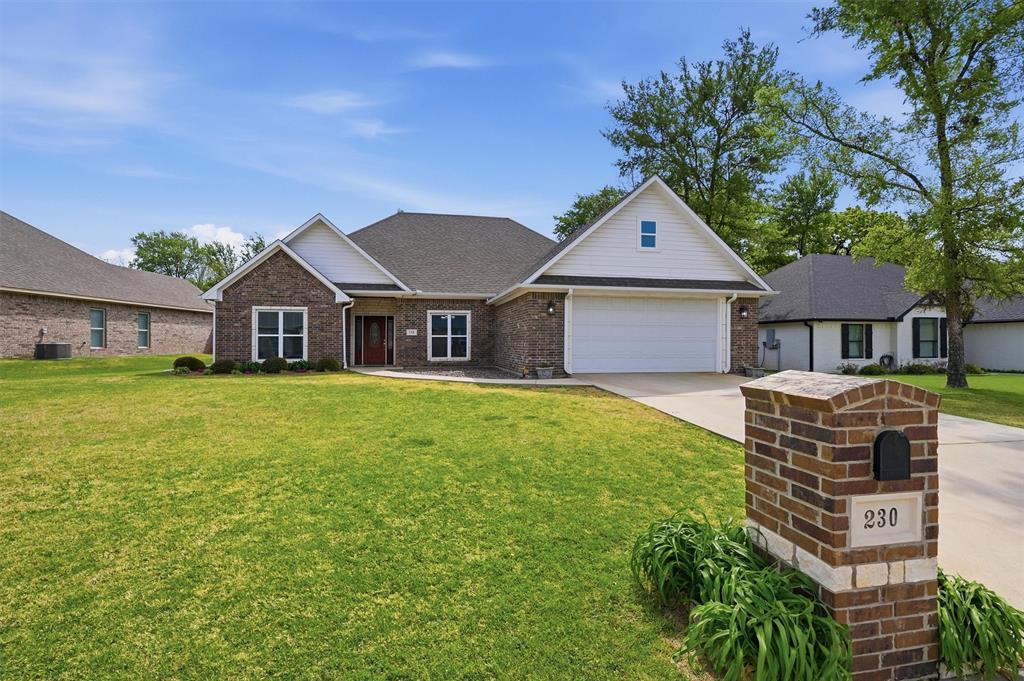 230 Bent Oak Drive Property Photo 1