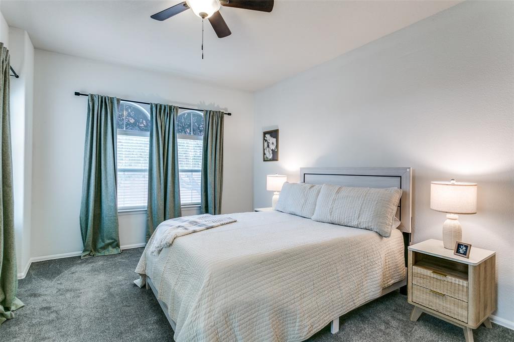 180 Leonard Street Property Photo 13