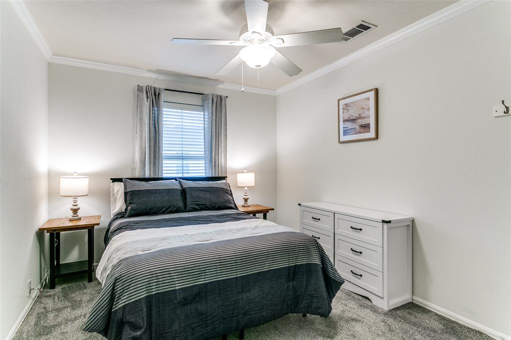 180 Leonard Street Property Photo 18