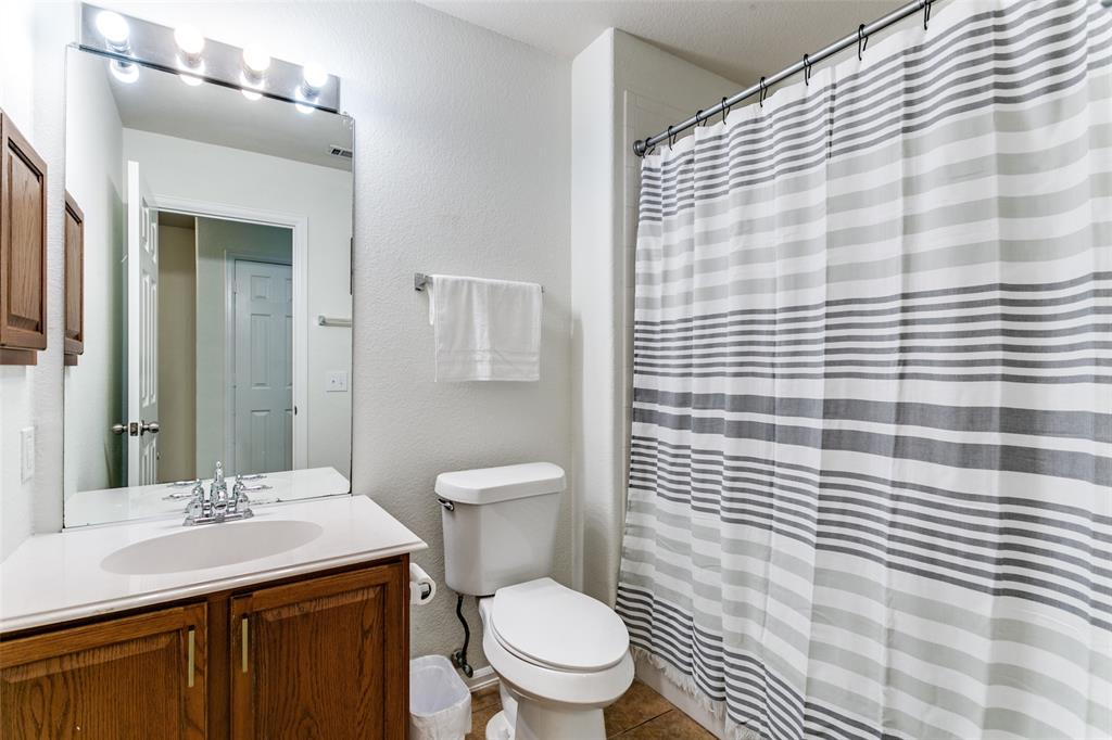 180 Leonard Street Property Photo 19