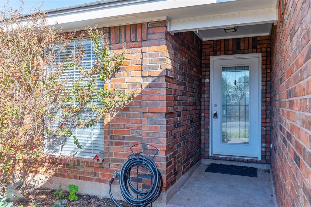 7549 Thompson Parkway Property Photo 3